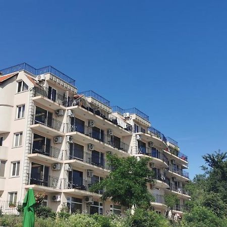 Villa Lazuren Bryag Черноморець Екстер'єр фото
